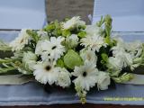 altar table flower mix rose gerbera